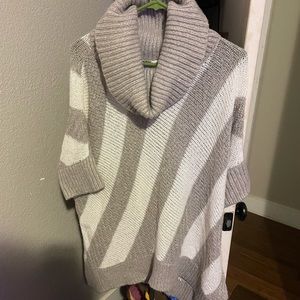 Old Navy-beige/off white long sweater Med/lrg super comfy and cute